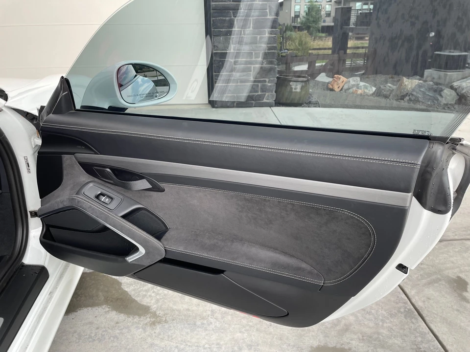 2016 Porsche 981 Cayman GT4 - Image 10 of 27