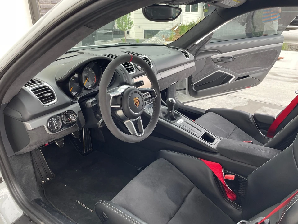 2016 Porsche 981 Cayman GT4 - Image 13 of 27