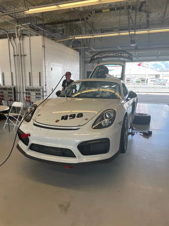 2016 Porsche 981 Cayman GT4 Clubsport - Image 13 of 28