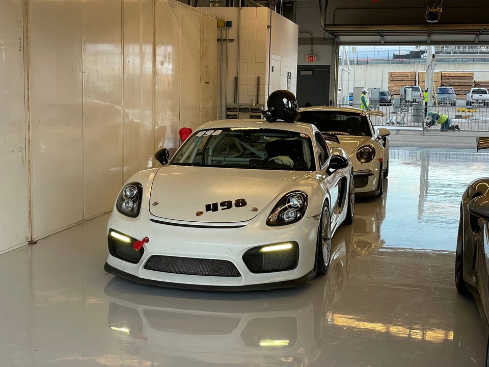 2016 Porsche 981 Cayman GT4 Clubsport - Image 5 of 28
