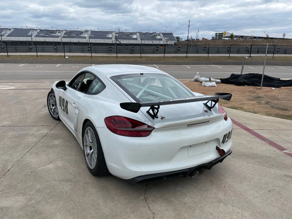 2016 Porsche 981 Cayman GT4 Clubsport - Image 10 of 28