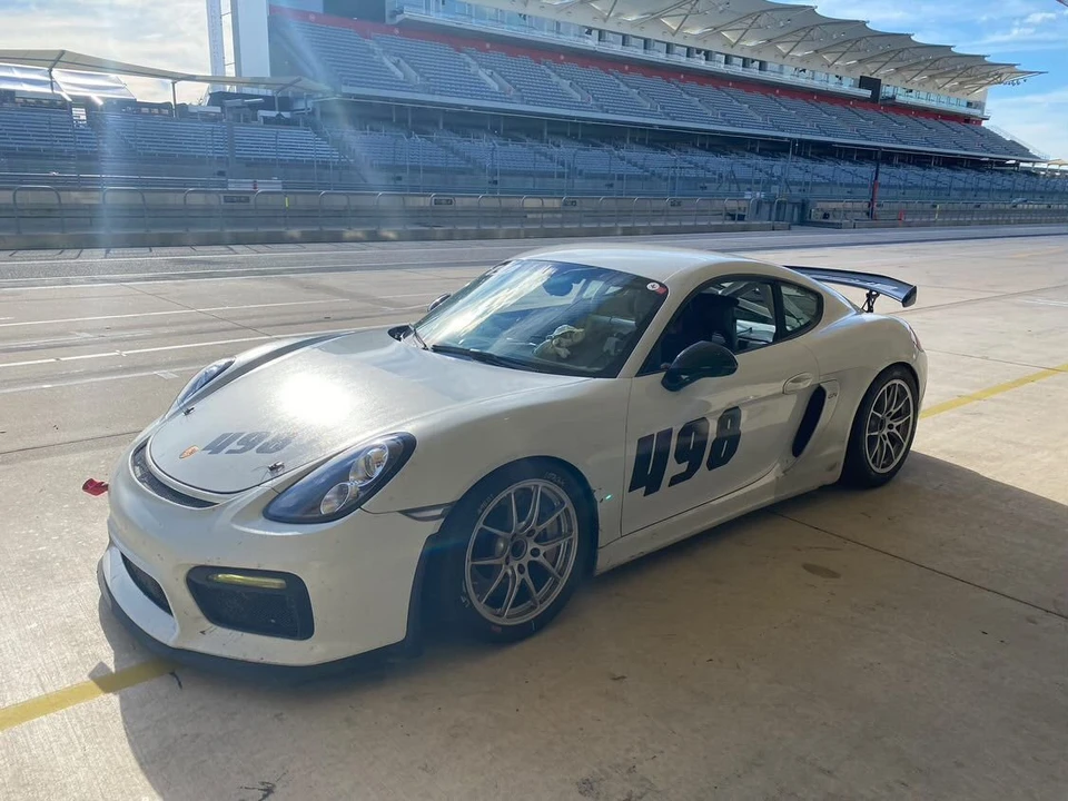 2016 Porsche 981 Cayman GT4 Clubsport - Image 2 of 28