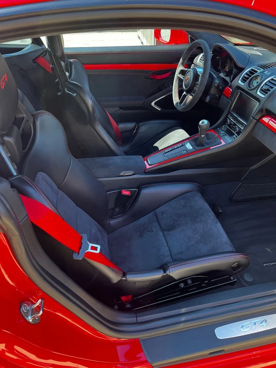 2016 Porsche 981 Cayman GT4 - Image 11 of 12