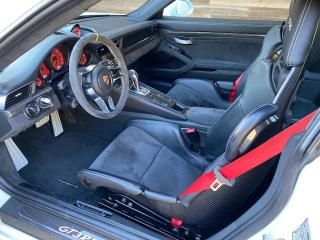 2016 Porsche 991 GT3 RS - Image 11 of 16