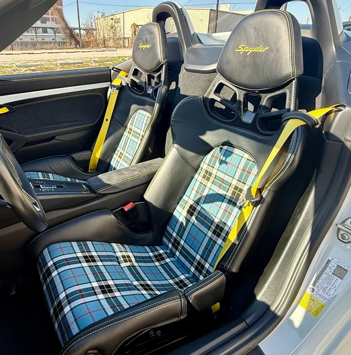 2016 Porsche 981 Boxster Spyder - Image 3 of 12
