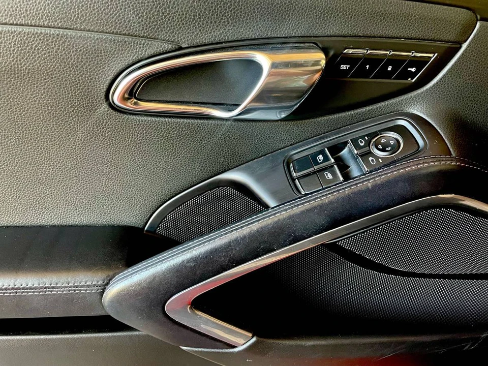 2016 Porsche 981 Boxster - Image 11 of 12