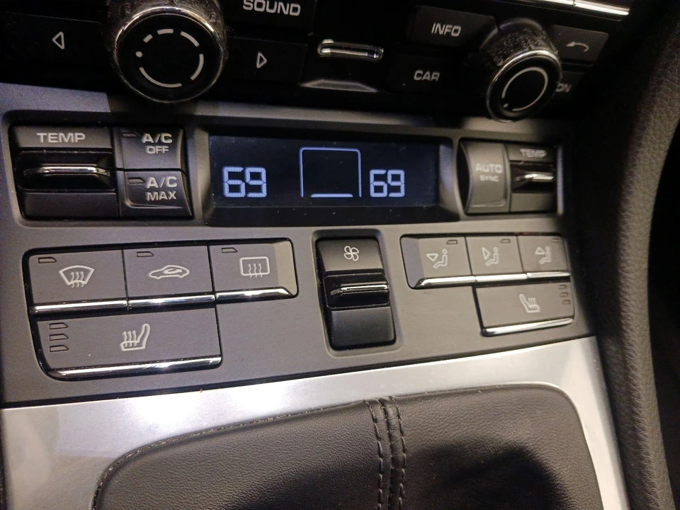2016 Porsche 981 Boxster - Image 17 of 23