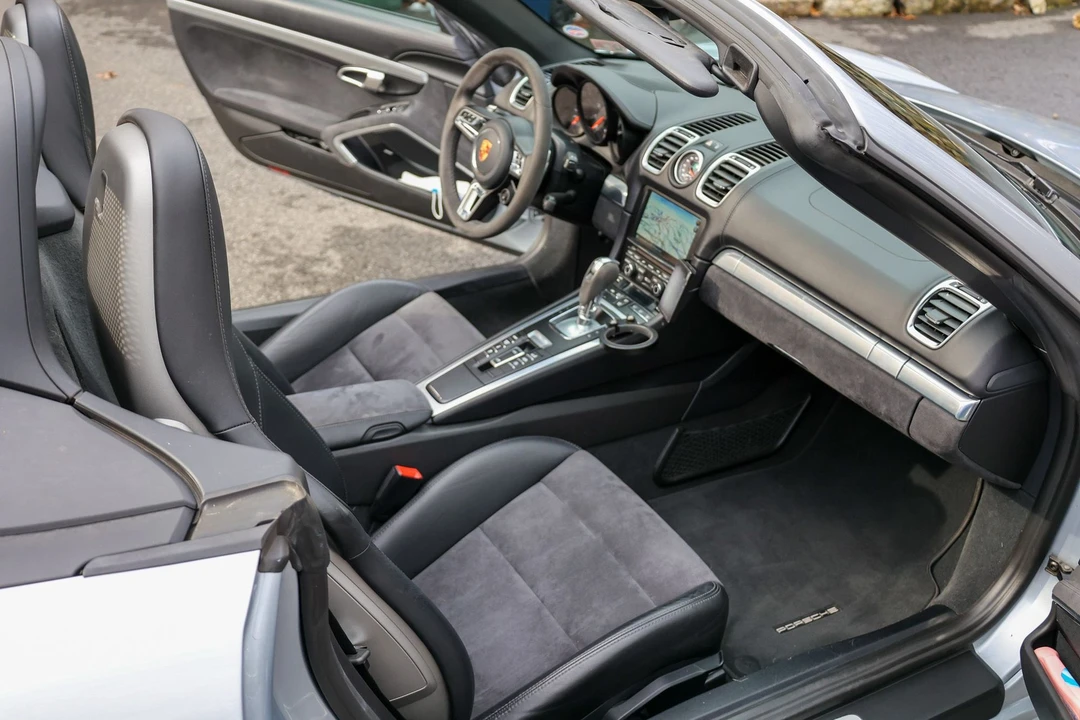 2016 Porsche 981 Boxster GTS - Image 12 of 16