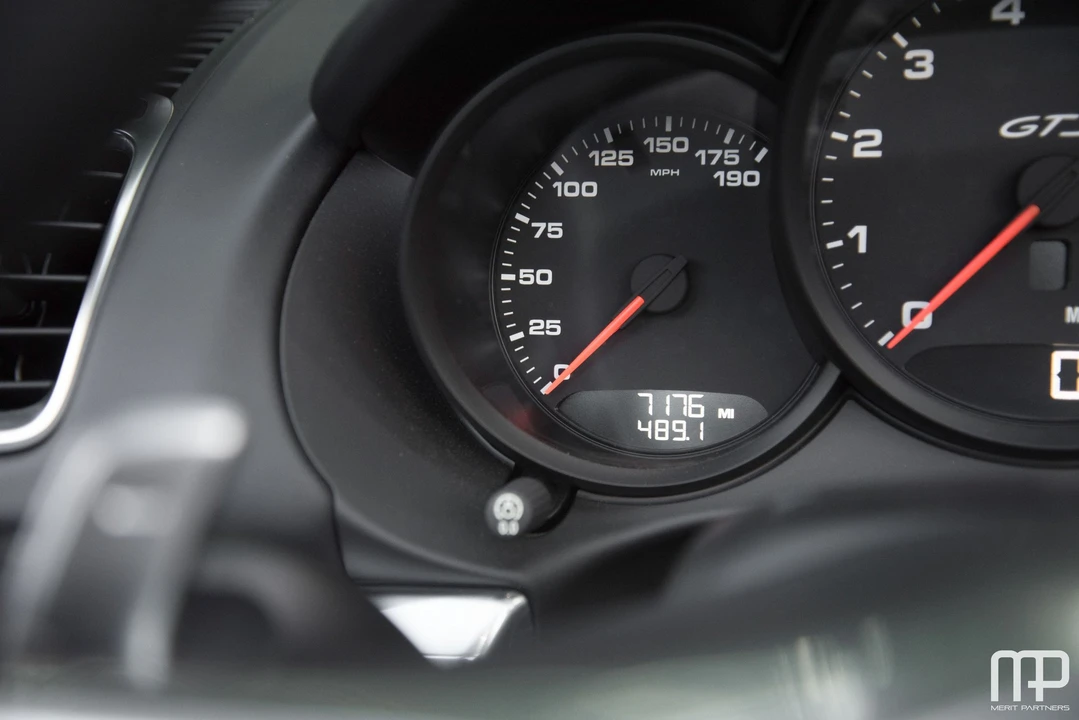 2016 Porsche 981 Boxster GTS - Image 21 of 31
