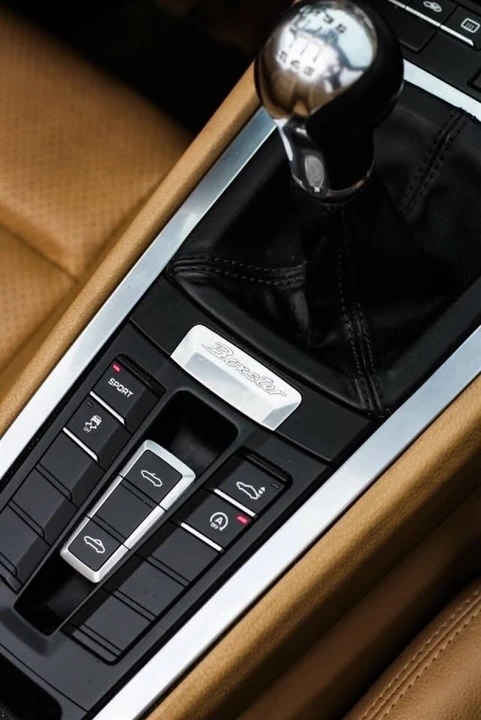2016 Porsche 718 Boxster Spyder RS - Image 13 of 15