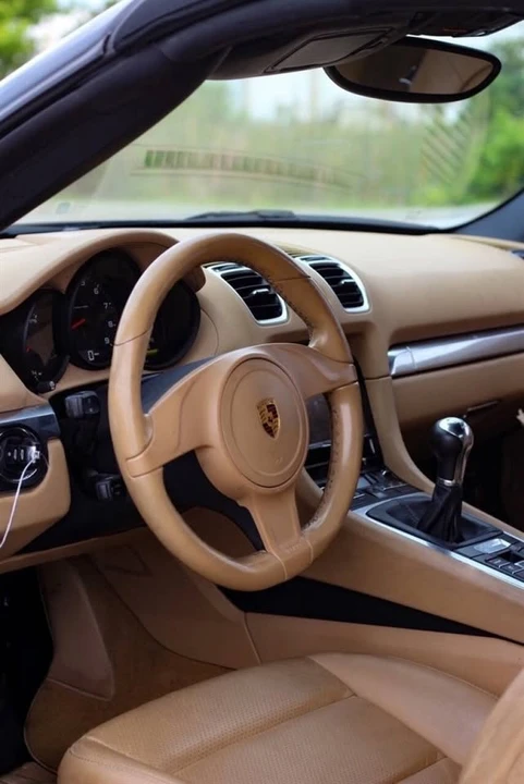 2016 Porsche 718 Boxster Spyder RS - Image 14 of 15