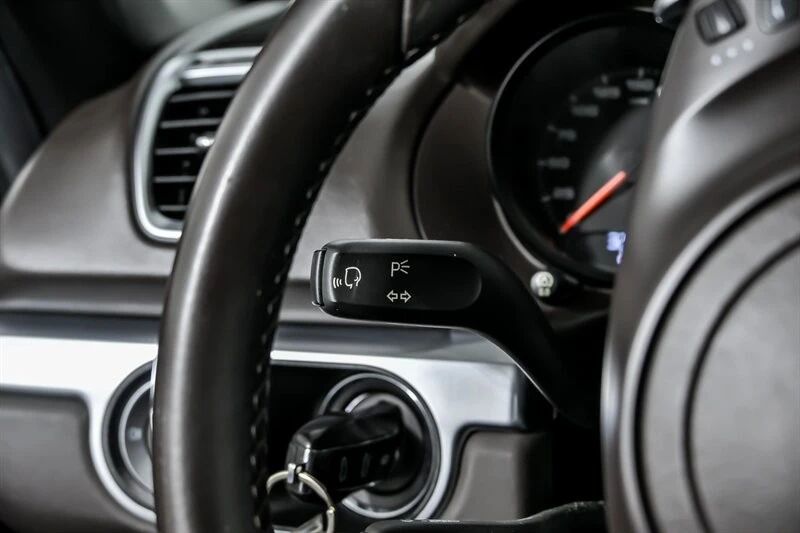 2016 Porsche Boxster - Image 29 of 31