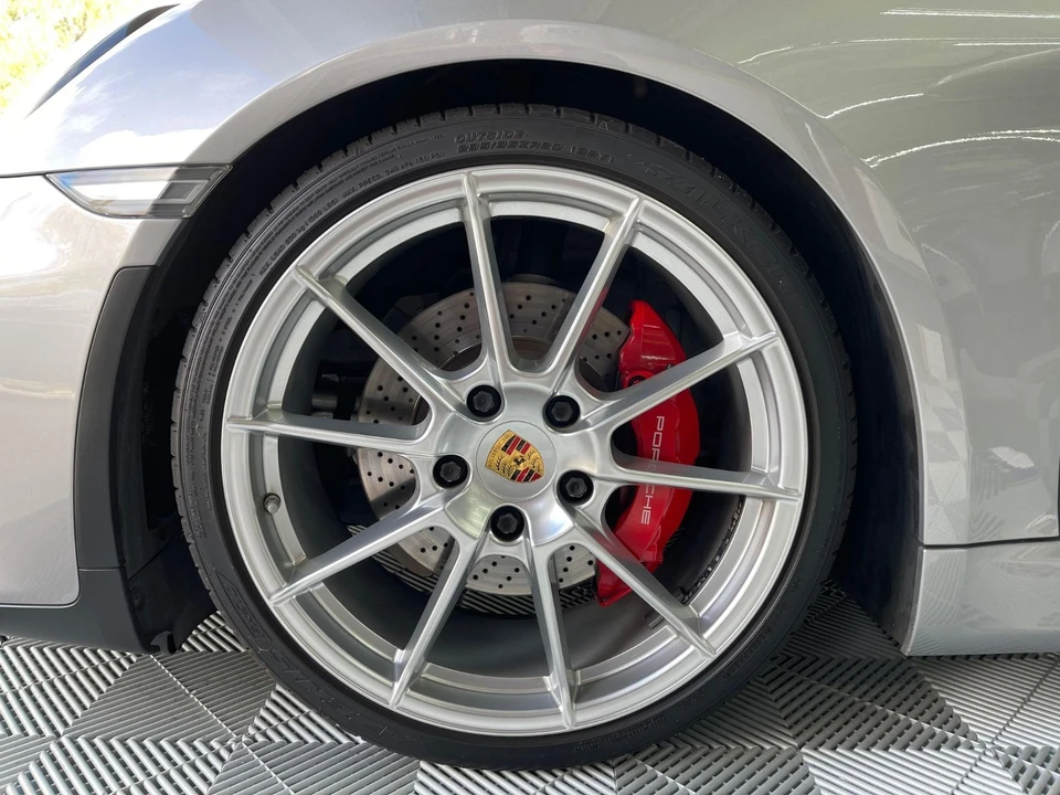 2016 Porsche 981 Boxster Spyder - Image 4 of 10