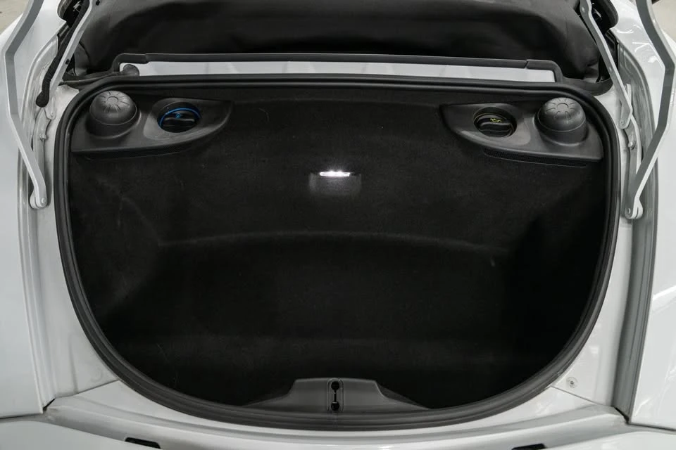 2016 Porsche 981 Boxster Spyder - Image 11 of 19