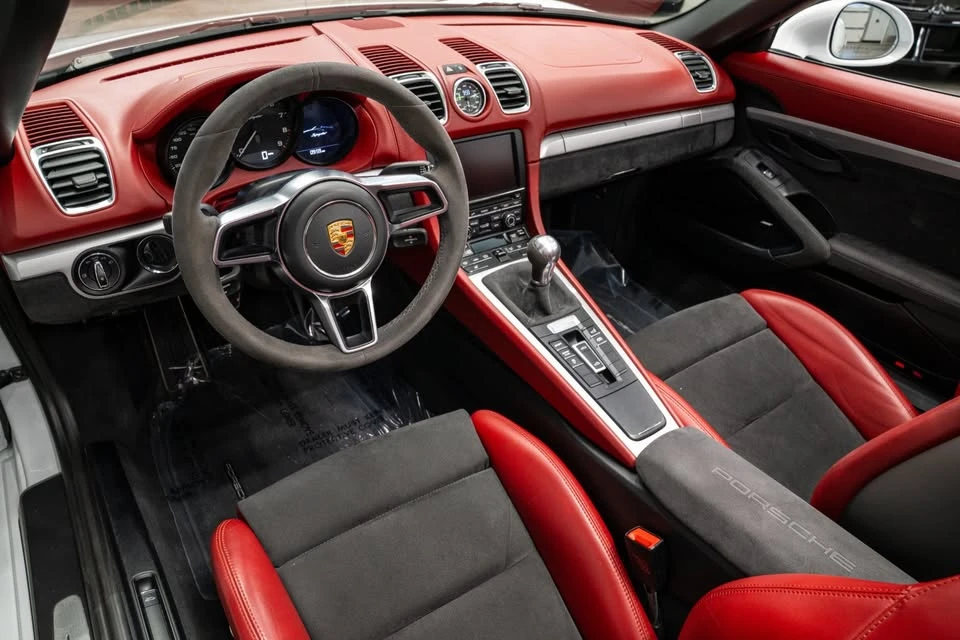 2016 Porsche 981 Boxster Spyder - Image 12 of 19