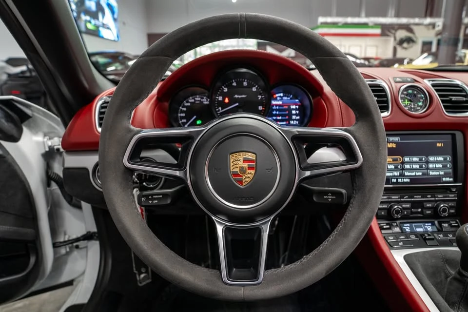 2016 Porsche 981 Boxster Spyder - Image 14 of 19