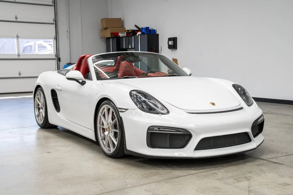 2016 Porsche 981 Boxster Spyder - Image 2 of 19