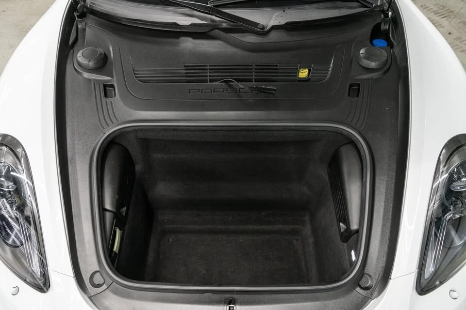 2016 Porsche 981 Boxster Spyder - Image 18 of 19