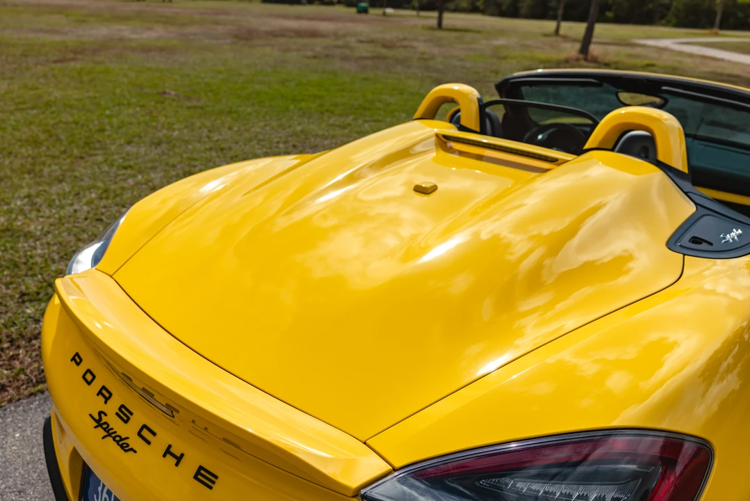 2016 Porsche 981 Boxster Spyder - Image 18 of 31