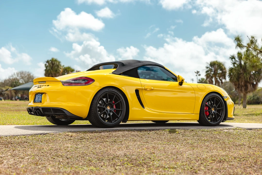 2016 Porsche 981 Boxster Spyder - Image 12 of 31