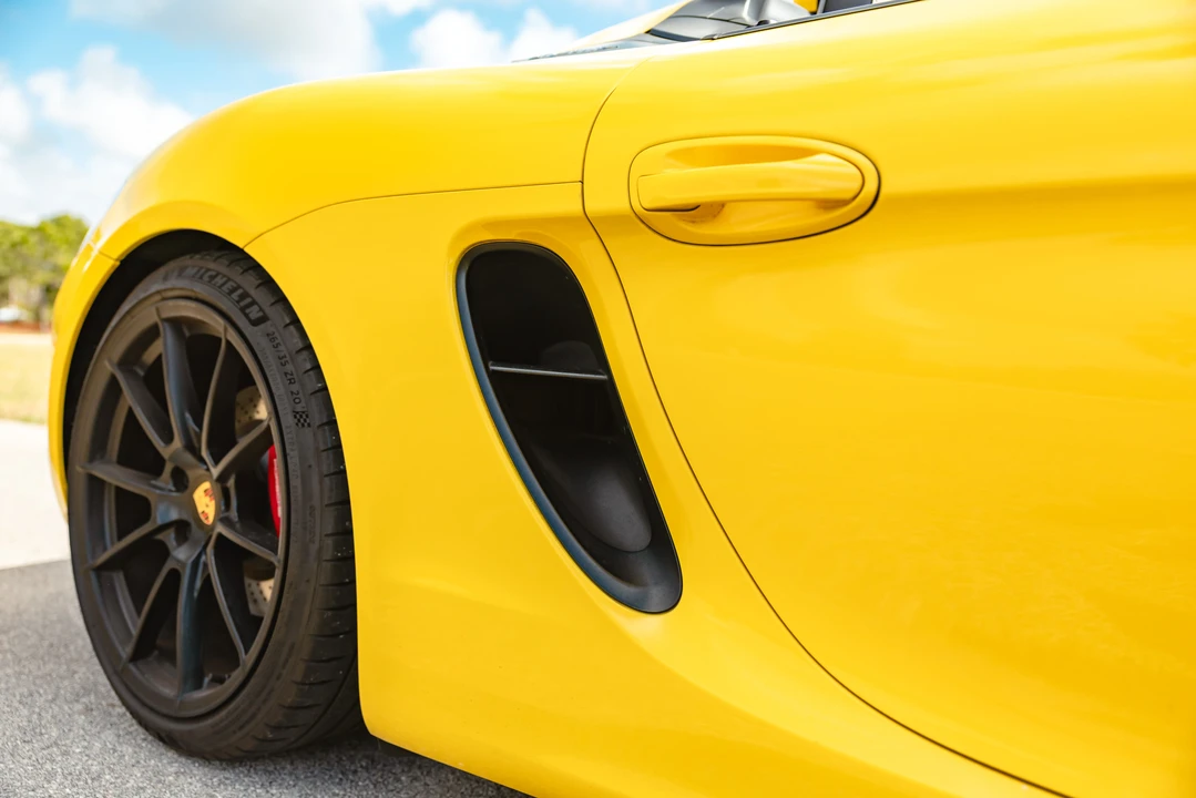 2016 Porsche 981 Boxster Spyder - Image 22 of 31