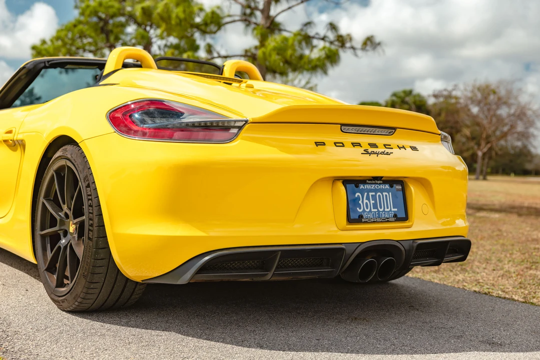 2016 Porsche 981 Boxster Spyder - Image 16 of 31