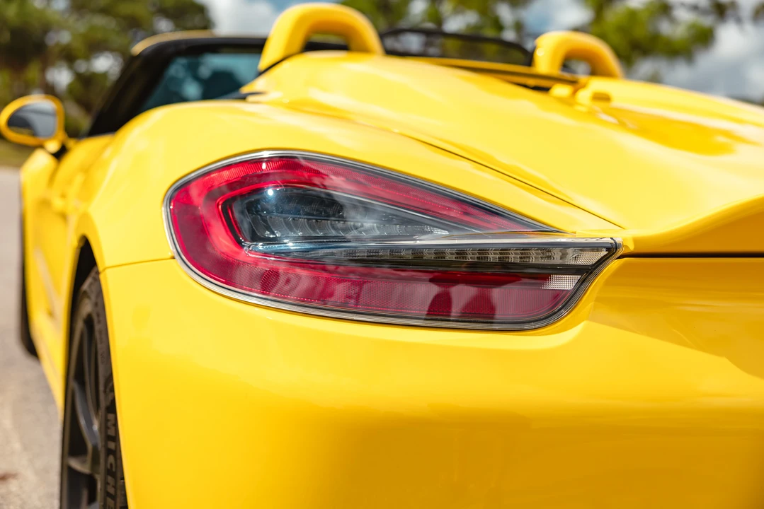 2016 Porsche 981 Boxster Spyder - Image 27 of 31