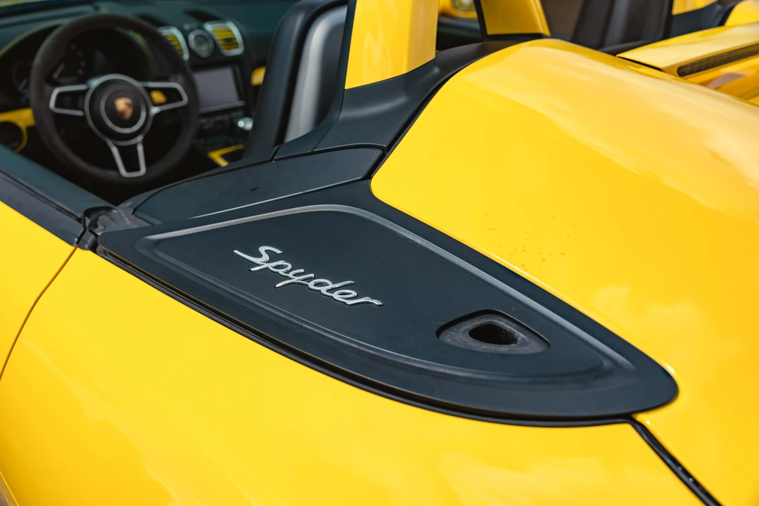 2016 Porsche 981 Boxster Spyder - Image 20 of 31