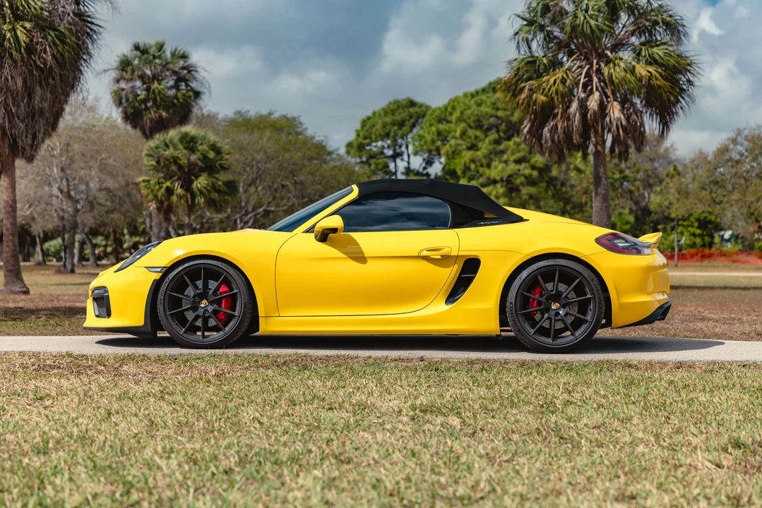 2016 Porsche 981 Boxster Spyder - Image 10 of 31