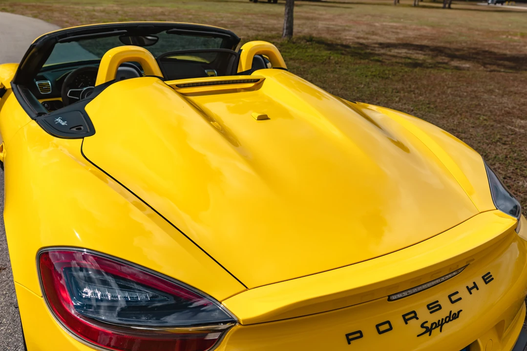 2016 Porsche 981 Boxster Spyder - Image 17 of 31