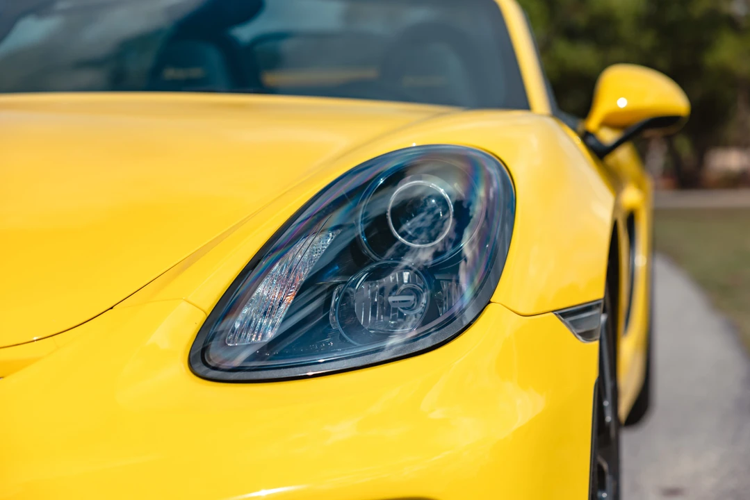 2016 Porsche 981 Boxster Spyder - Image 26 of 31