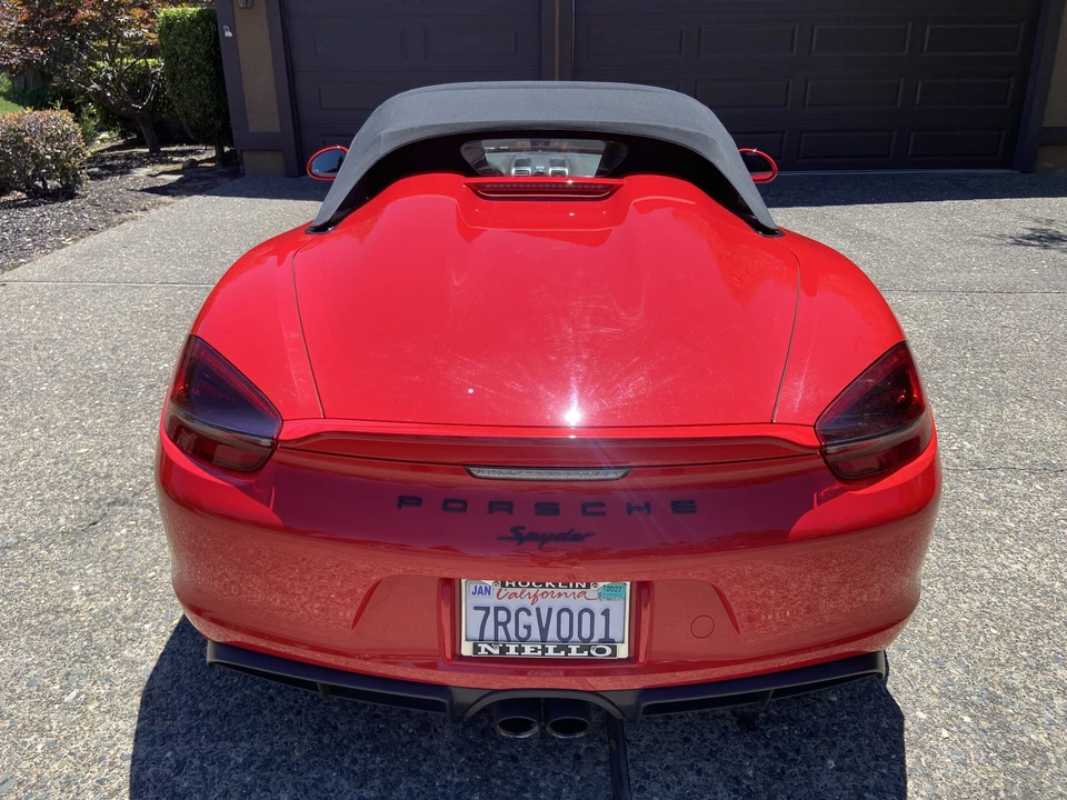 2016 Porsche 981 Boxster Spyder - Image 24 of 31