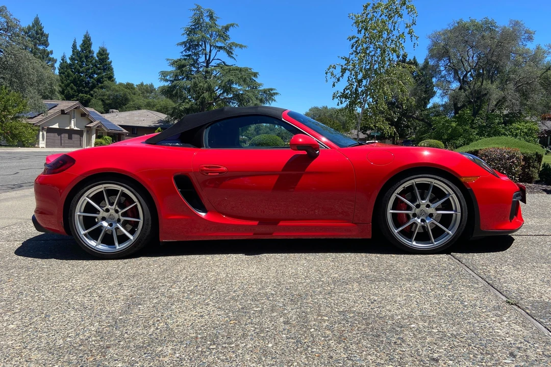 2016 Porsche 981 Boxster Spyder - Image 16 of 31
