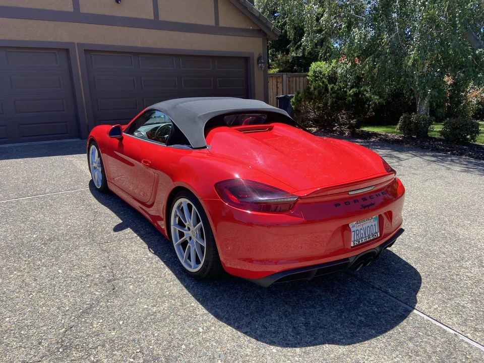 2016 Porsche 981 Boxster Spyder - Image 28 of 31