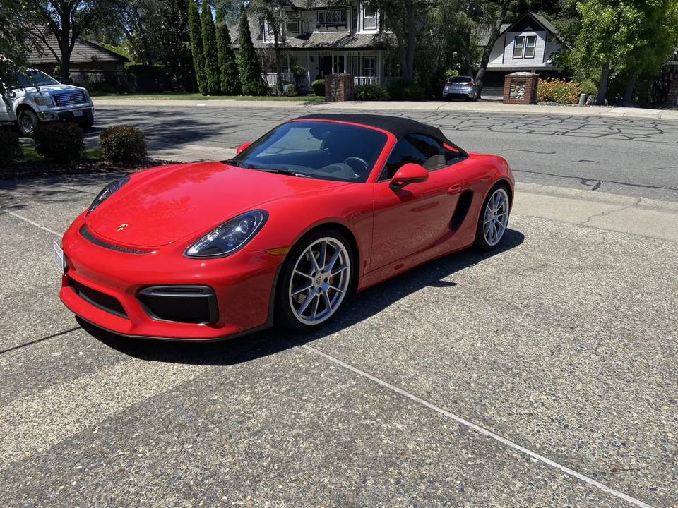 2016 Porsche 981 Boxster Spyder - Image 2 of 31