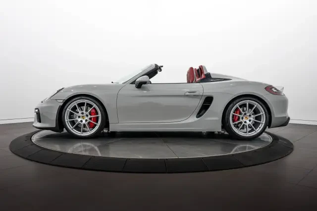 2016 Porsche 981 Boxster Spyder - Image 14 of 31