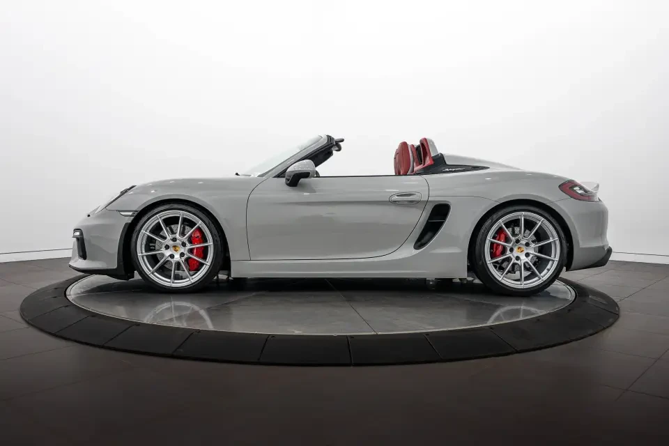 2016 Porsche 981 Boxster Spyder - Image 15 of 31