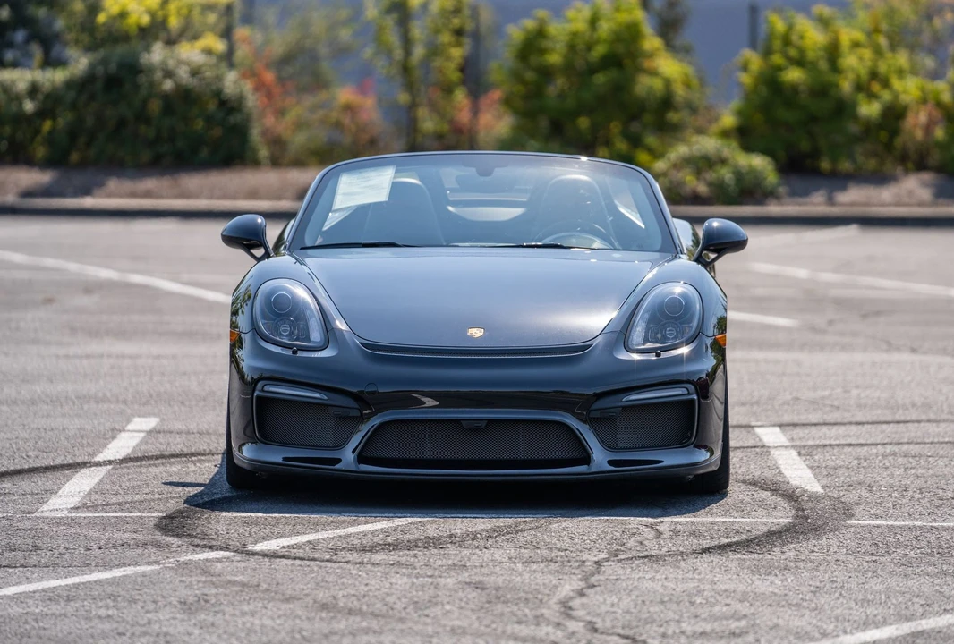 2016 Porsche 981 Boxster Spyder - Image 2 of 3