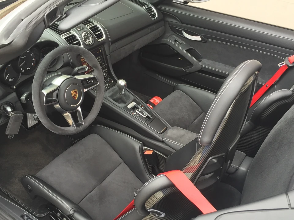 2016 Porsche 981 Boxster Spyder - Image 4 of 8