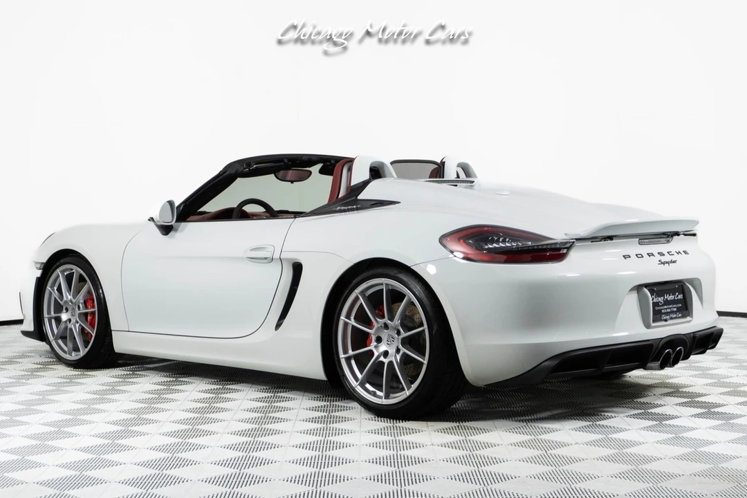 2016 Porsche 981 Boxster Spyder - Image 16 of 21
