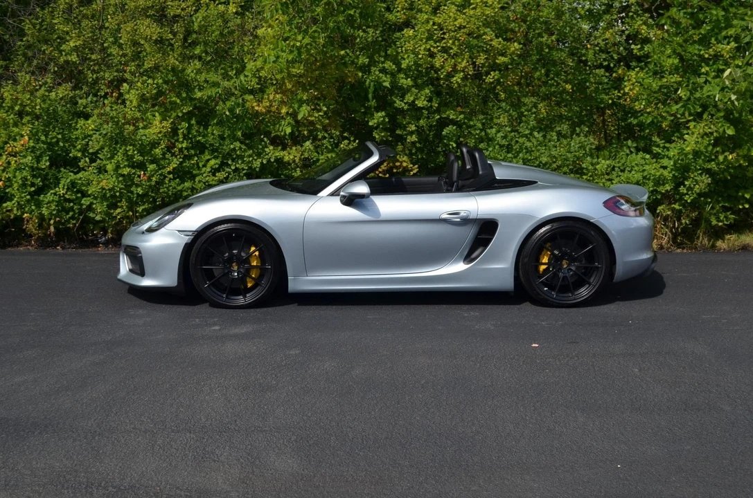 2016 Porsche 981 Boxster Spyder - Image 2 of 11