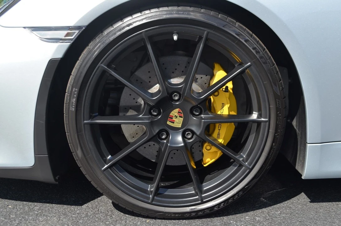2016 Porsche 981 Boxster Spyder - Image 3 of 11
