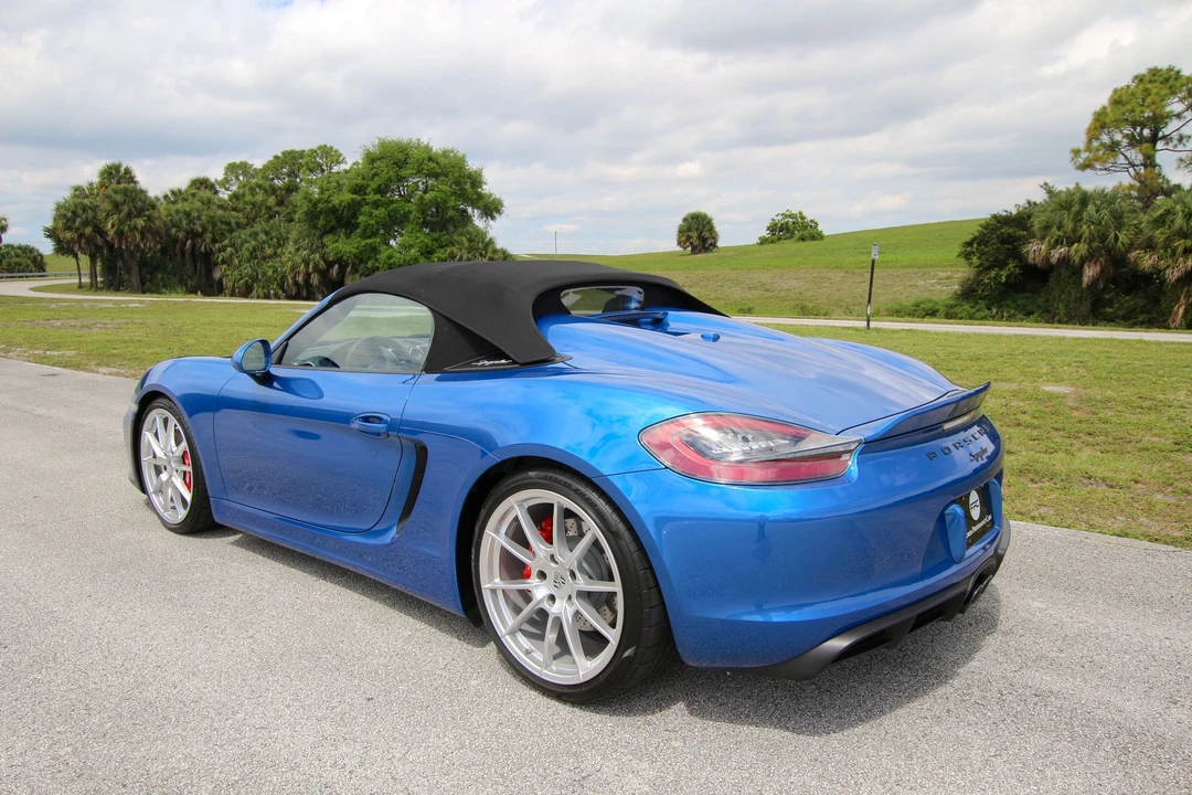 2016 Porsche 981 Boxster Spyder - Image 17 of 31