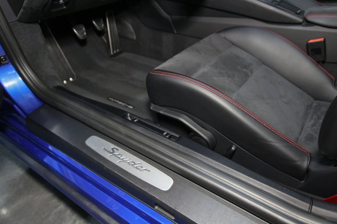 2016 Porsche 981 Boxster Spyder - Image 22 of 31