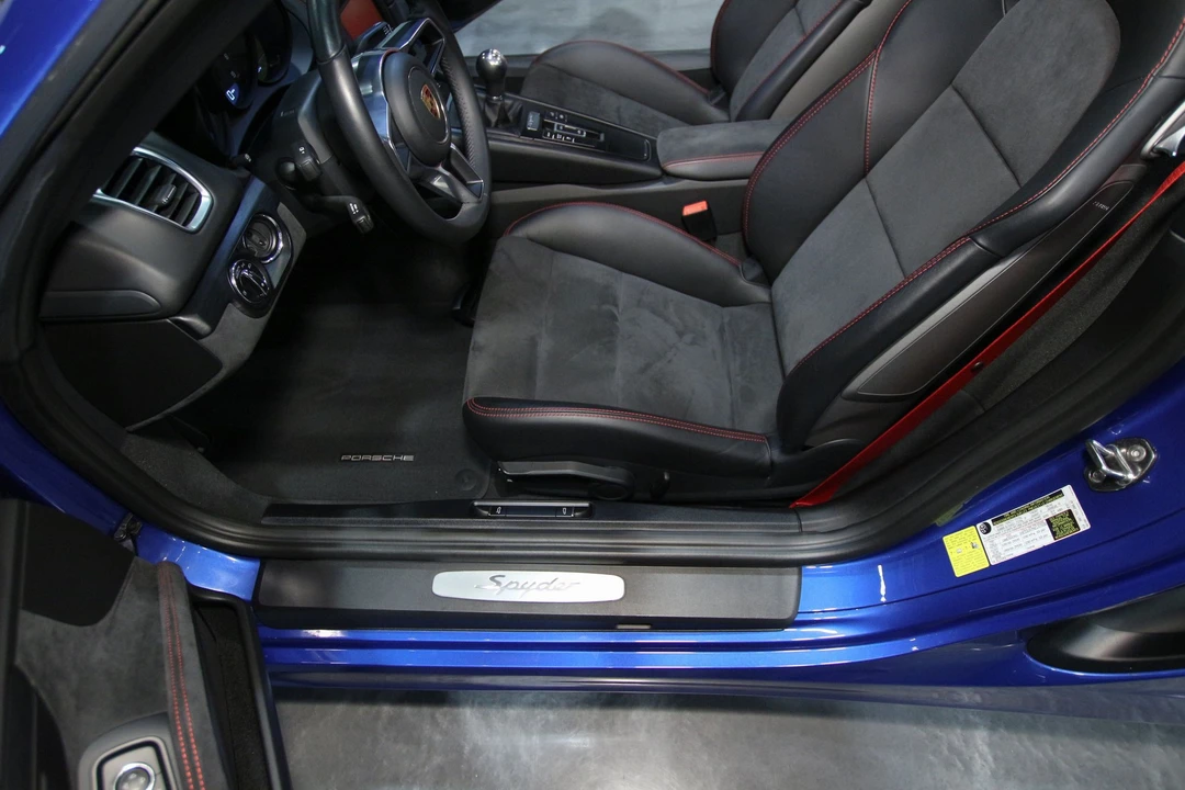 2016 Porsche 981 Boxster Spyder - Image 24 of 31
