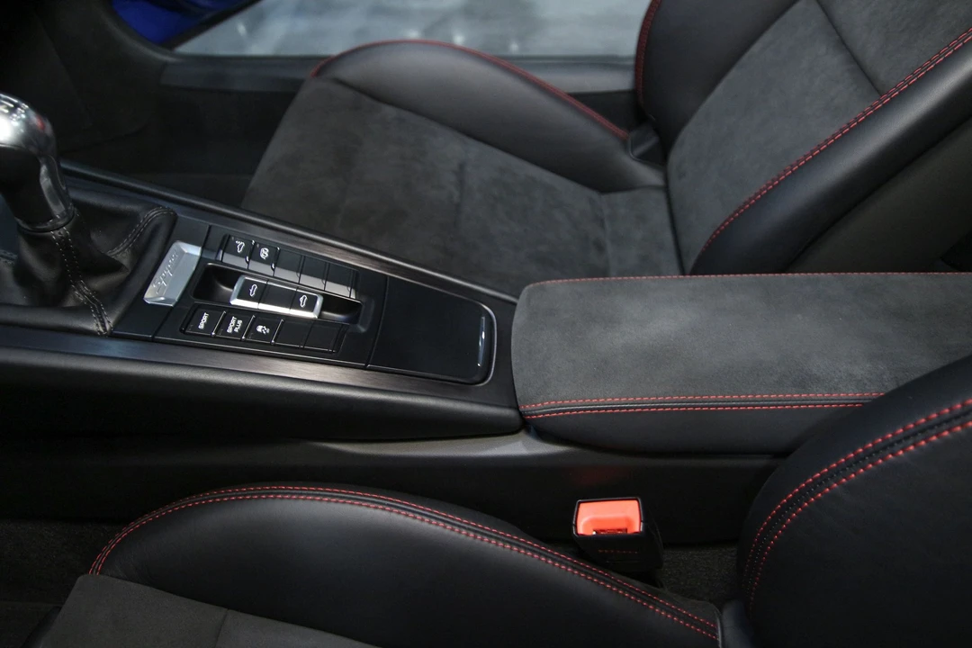 2016 Porsche 981 Boxster Spyder - Image 30 of 31