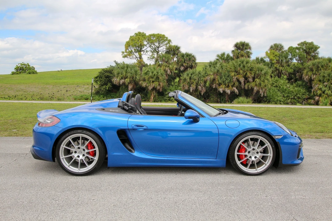 2016 Porsche 981 Boxster Spyder - Image 5 of 31