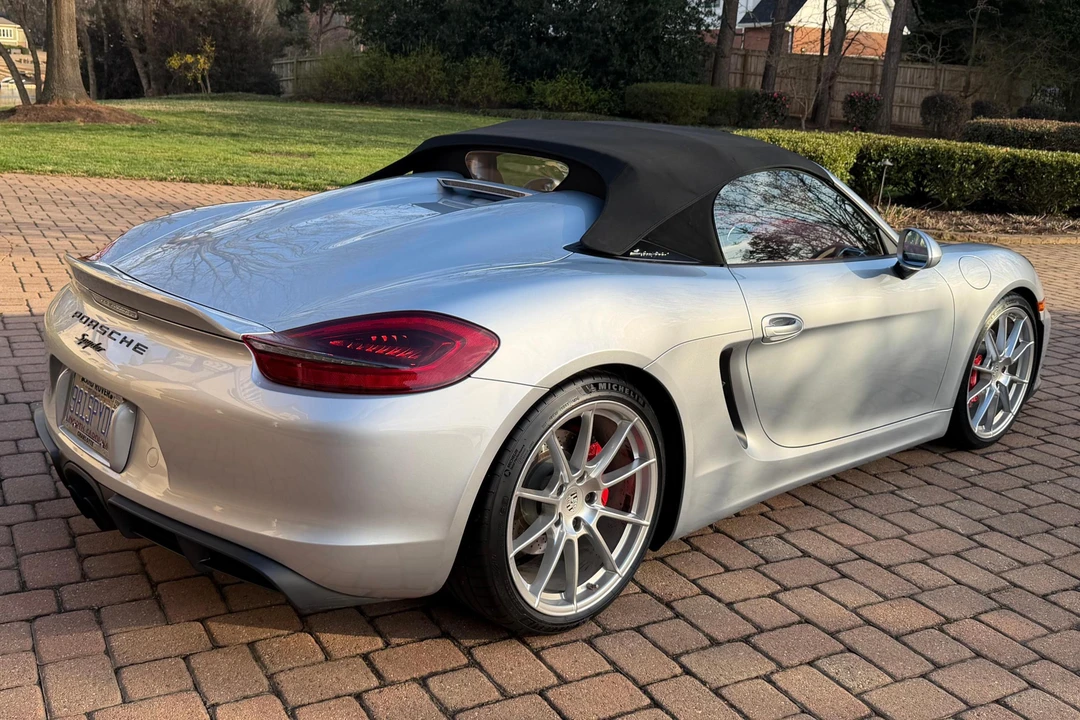 2016 Porsche 981 Boxster Spyder - Image 4 of 31