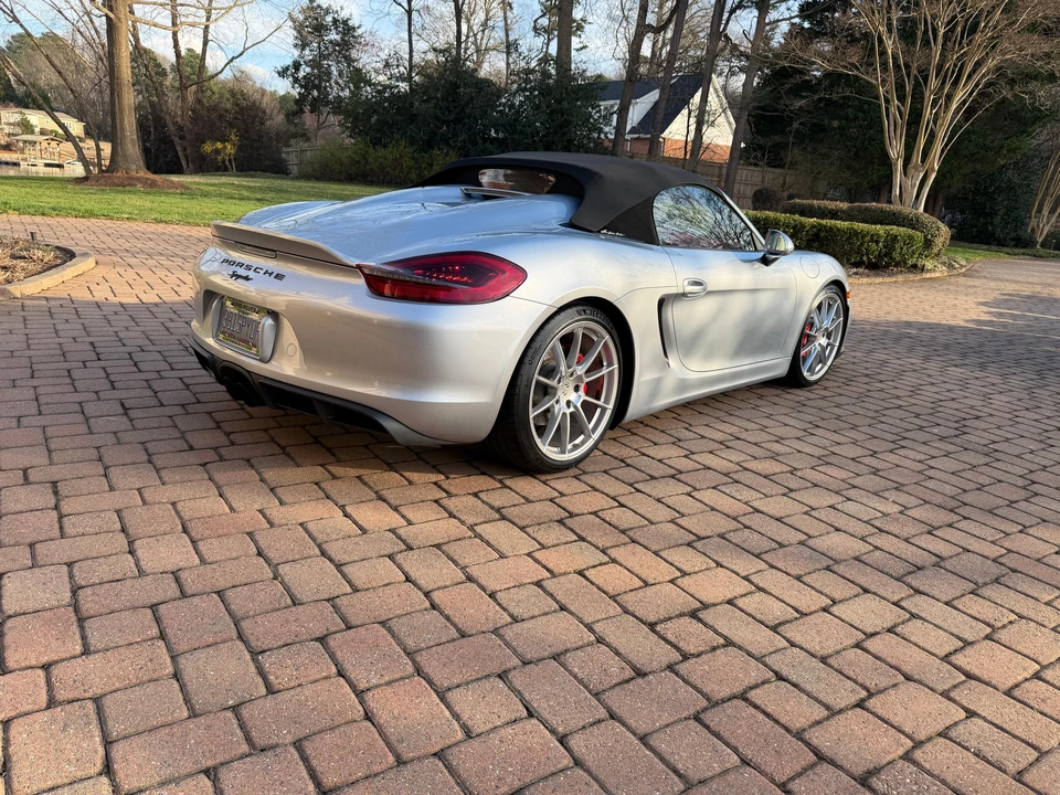 2016 Porsche 981 Boxster Spyder - Image 20 of 31