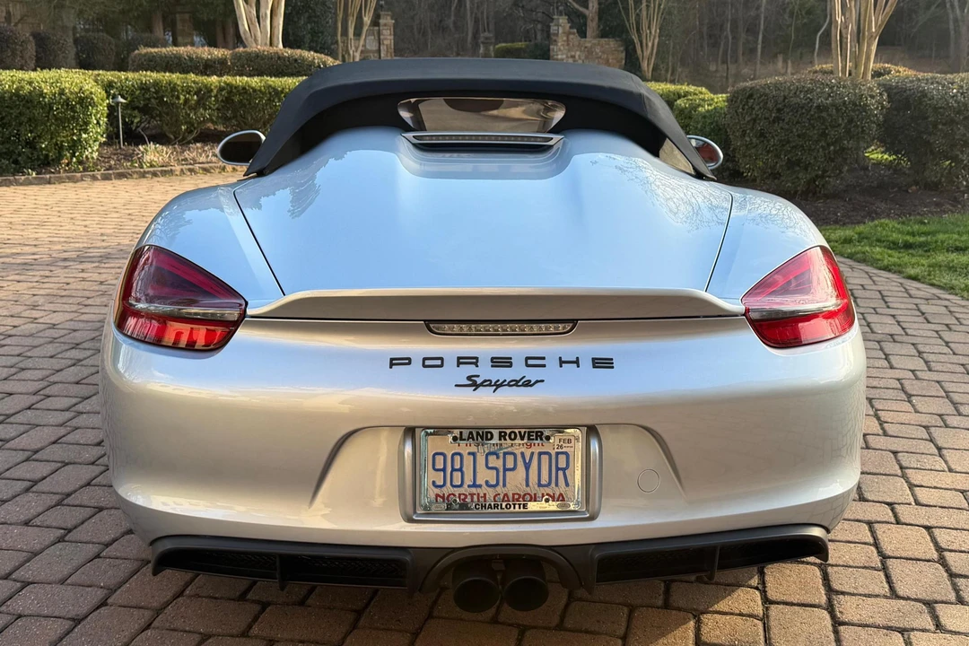 2016 Porsche 981 Boxster Spyder - Image 5 of 31